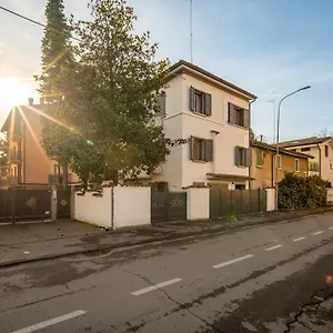  Affittacamere J-guest House